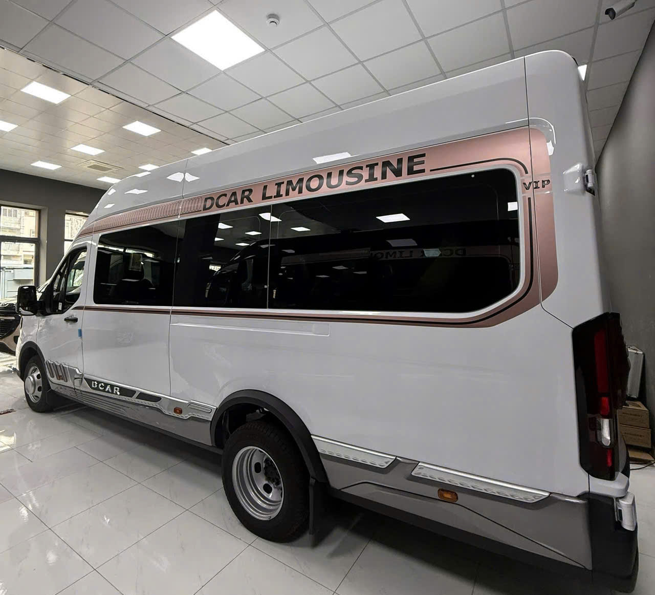 Limousine 9 chỗ